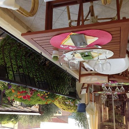 Hotel Restaurant Les Oliviers นียงส์ ภายนอก รูปภาพ
