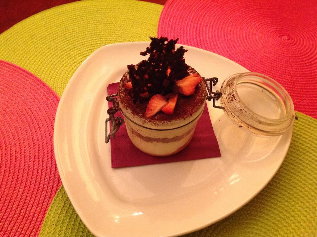 Hotel Restaurant Les Oliviers นียงส์ ภายนอก รูปภาพ