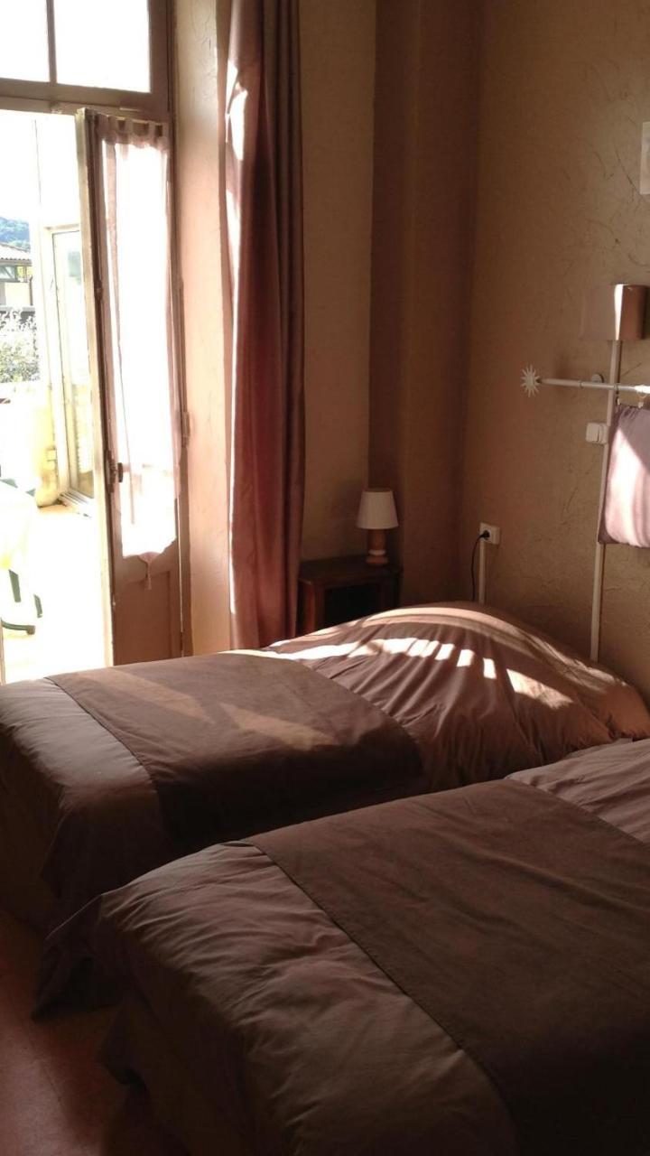 Hotel Restaurant Les Oliviers นียงส์ ภายนอก รูปภาพ